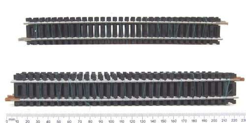 LIMA HO: 18pc Standard Length Metal Strait Track in Good Used un-boxed condition.(Italy)
