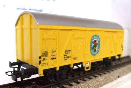 MARKLIN HO: 3-rail AC Plastic Fruit Wagon in Like New un-boxed condition (Germany)