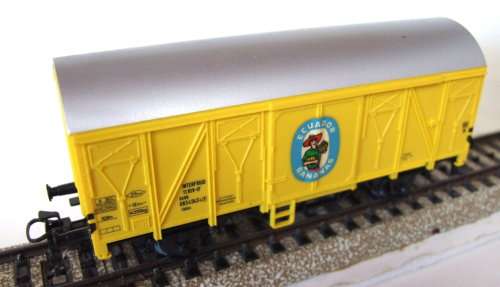 MARKLIN HO: 3-rail AC Plastic Fruit Wagon in Like New un-boxed condition (Germany)