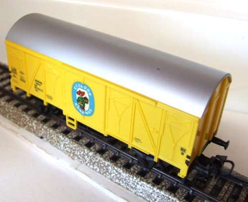 MARKLIN HO: 3-rail AC Plastic Fruit Wagon in Like New un-boxed condition (Germany)