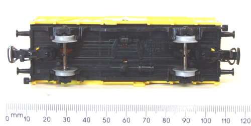 MARKLIN HO: 3-rail AC Plastic Fruit Wagon in Like New un-boxed condition (Germany)