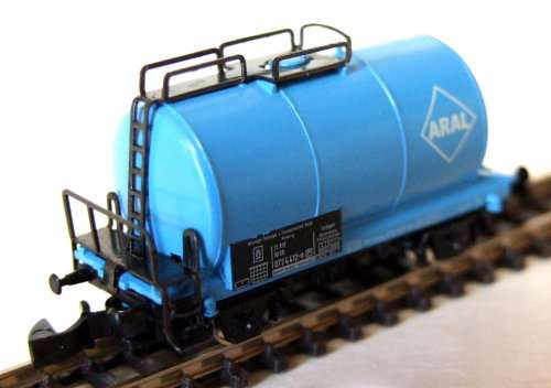 MARKLIN Z: Mini Club ARAL Tanker Wagon (# 8661) in Like New boxed condition (Germany)