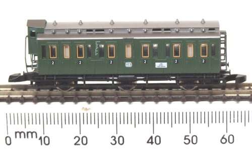 MARKLIN Z:  DB 2nd Class Passenger Coach (#8705) in Like New boxed condition (Germany)