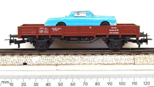 MARKLIN HO: 3-rail AC Plastic Freight Car with Car Load in Good un-boxed condition (Germany)
