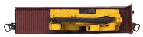 LIMA HO: Bulkhead Freight Wagon with Crane Load in Fair used un-boxed condition (Italy)