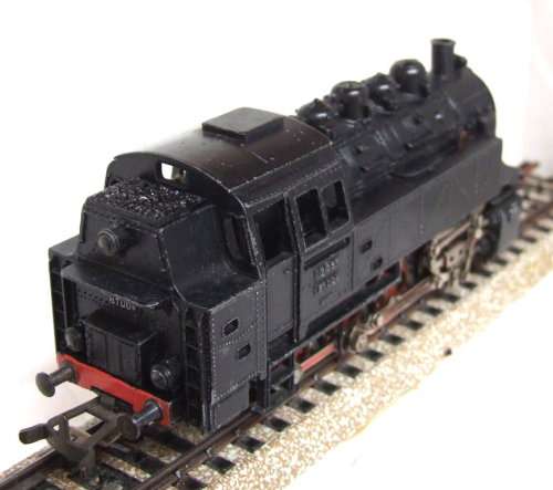 MARKLIN HO: 3-rail AC All Metal "DB" 0-8-0 BR Tank Steam Loco in FAIR un-boxed condition (Germany)