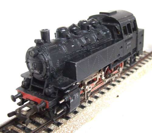 MARKLIN HO: 3-rail AC All Metal "DB" 0-8-0 BR Tank Steam Loco in FAIR un-boxed condition (Germany)