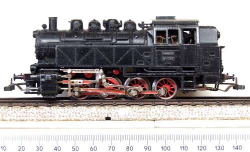 MARKLIN HO: 3-rail AC All Metal "DB" 0-8-0 BR Tank Steam Loco in FAIR un-boxed condition (Germany)