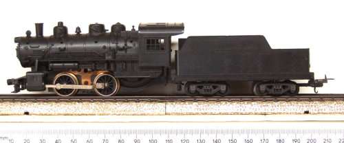 LIMA HO: Vintage Unmark 0-6-0 Steam Loco with Tender in Good Operating, Used Condition  (Italy)
