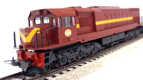 LIMA HO:SAR `Trans Karoo` Class 34 Diesel Loco(34-228) in Excellent Operating boxed condition(Italy)