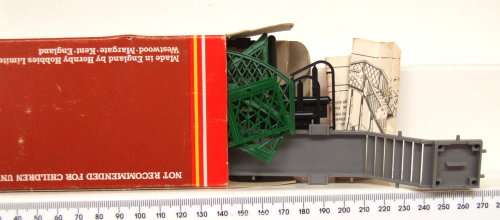 HORNBY OO:  Vintage Un-assembled Double Track Footbridge in New Boxed condition(England)