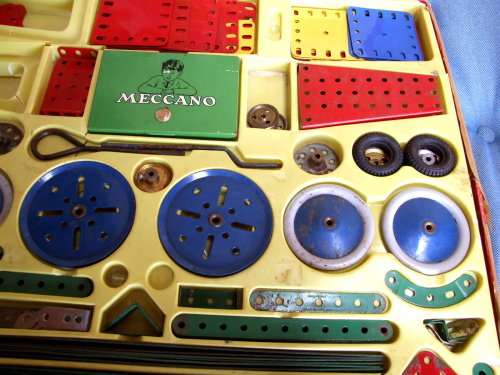 MECCANO: 2x Imcomplete Vintage Meccano sets ( No 3 and No 5) in Fair condition.(England)