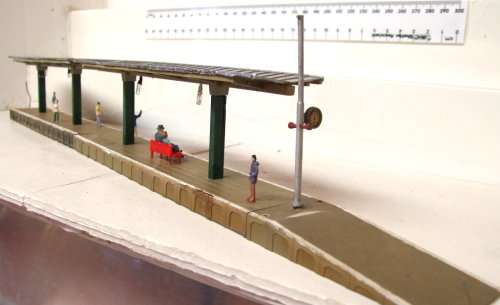 SCENERY HO: Typical Oldstyle European Station Platform with Lights in Fair Un-boxed condition