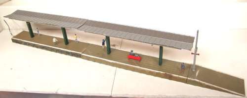 SCENERY HO: Typical Oldstyle European Station Platform with Lights in Fair Un-boxed condition