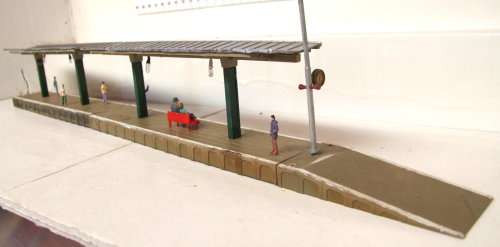 SCENERY HO: Typical Oldstyle European Station Platform with Lights in Fair Un-boxed condition