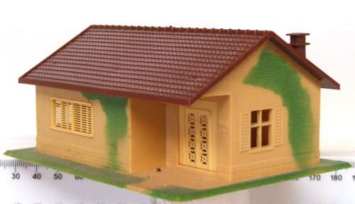 LIMA SCENERY HO:  American Style Town House  in Good Un-boxed condition