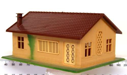LIMA SCENERY HO:  American Style Town House  in Good Un-boxed condition