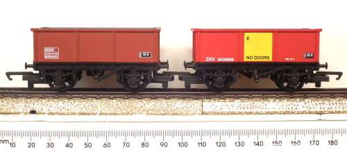 HORNBY OO: 2x Modern English Freight Wagons in Like New Un-Boxed condition(China)