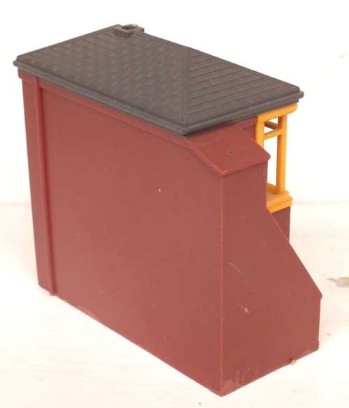 HORNBY SCENERY HO: English `CHATHAM` Switch Building in Fair Used, Un-boxed condition