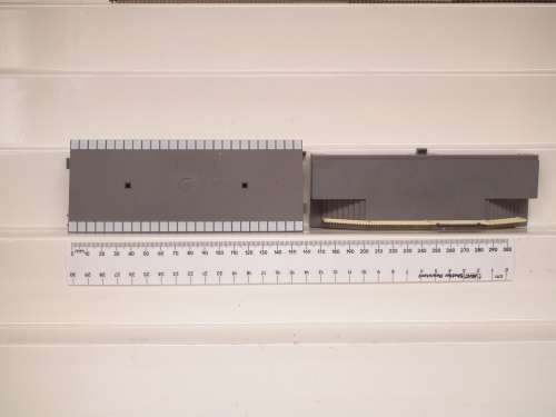 HORNBY ACCESSORIES OO: `CREWE` Station + Platform(R460+R507)in Like New condition.(England)