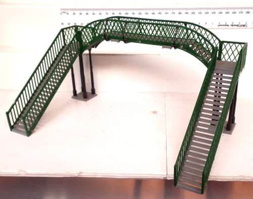HORNBY SCENERY HO/OO:  Double Track Detailed Foot Bridge in Good Un-boxed condition(China)
