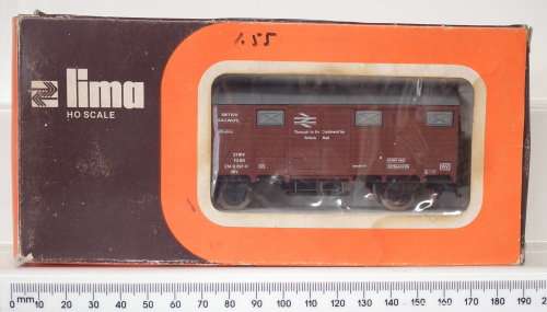 LIMA HO: Vintage British Rail Closed Freight Car in Like New Boxed condition(Italy)