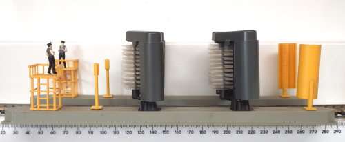 LIMA HO: RARE Passenger Coach Wash Plant(coach and track excluded) in Very Good Un-boxed condition