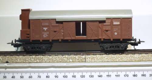 LIMA HO: SNCF Freight Wagon with Sliding Doors + Taillights in Good unboxed condition (Italy)
