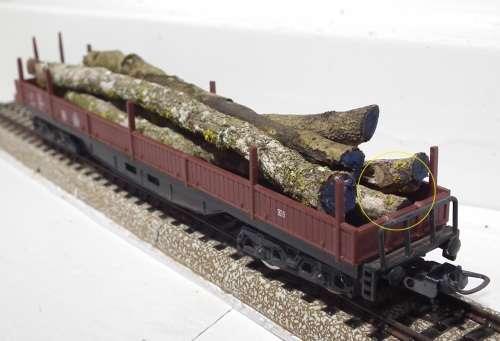 LIMA HO: Freight Wagon with Tree Trunk Load in Fair un-boxed condition (Italy)