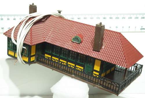 SCENERY N:  Vintage Building with Lights in Fair Un-boxed, Used condition