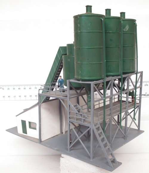 SCENERY HO:  Vintage Lighted Distiller Plant in Good Un-boxed condition