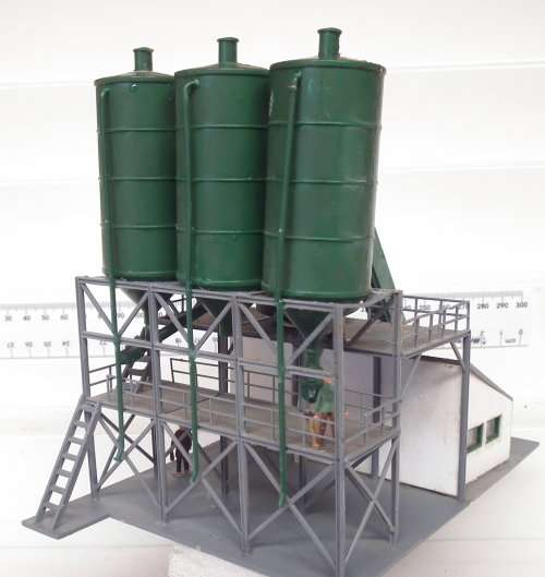 SCENERY HO:  Vintage Lighted Distiller Plant in Good Un-boxed condition