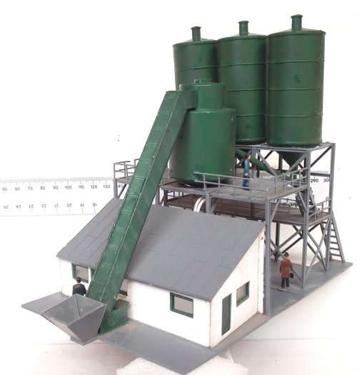 SCENERY HO:  Vintage Lighted Distiller Plant in Good Un-boxed condition