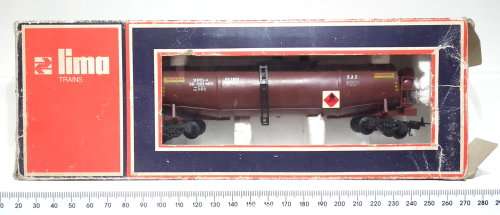 LIMA HO: SAR XPD Petrol Tanker Wagon in Good Boxed and Used Condition (Italy)