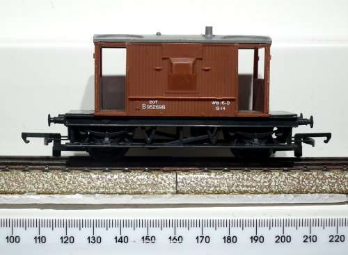 TRI-ANG OO:  English  16t Brake Van in Fair Un-boxed condition(China)
