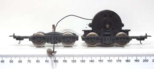 LIMA HO: Complete SAR E5 Powered Locomotive Bogeys in Good un-boxed condition for Parts.(Italy)