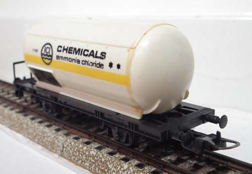 LIMA HO: European Ammonia Tanker Wagon in Good Un-Boxed and Used Condition (Italy)