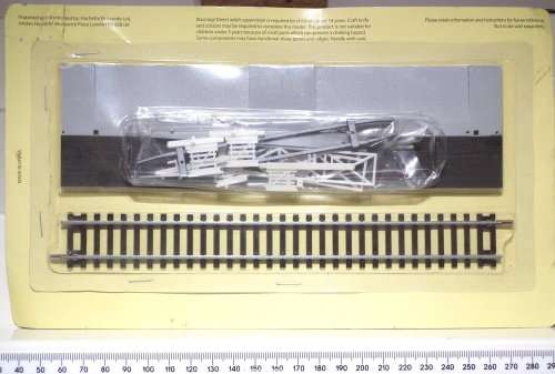 SCENERY OO: English Road Crossing Kit in New Un-Assembled Boxed condition(China)