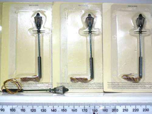 SCENERY OO: 7pc English 5x Street Lights + 2x Telephone Poles in Good Boxed condition(China)