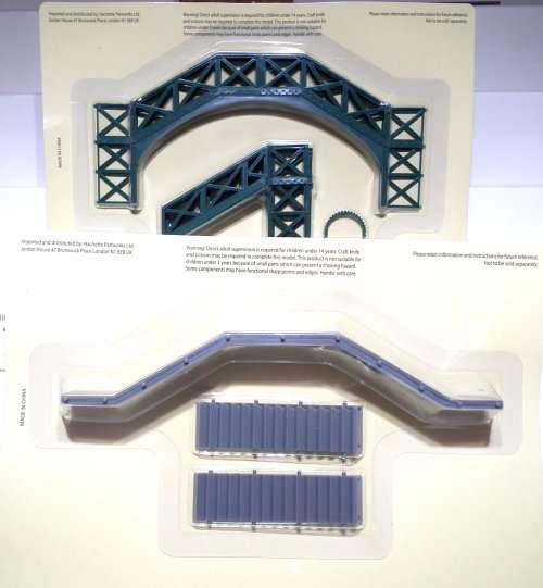 SCENERY OO:  English Foot Bridge in New Un-assembled Boxed condition(China)