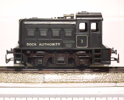 TRI-ANG OO:  Vintage English Dock Loco in Good Operational Condition(England)