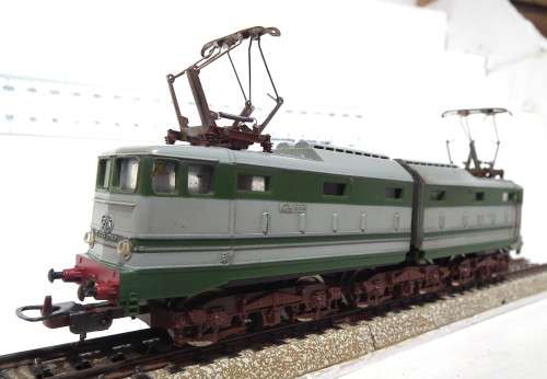 LIMA HO: Vintage FS Class E656 Electric Loco in Fair, Used and Un-Boxed condition(Italy)