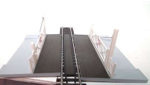 SCENERY OO: English Road Crossing Kit in New Un-Assembled Boxed condition(China)