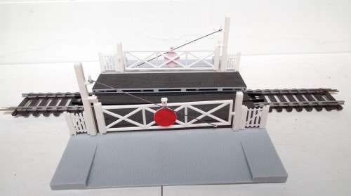 SCENERY OO: English Road Crossing Kit in New Un-Assembled Boxed condition(China)