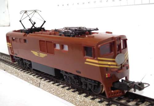LIFE LIKE HO: RARE SAR E6 Brown Electric Loco in Good un-boxed condition (HKong)