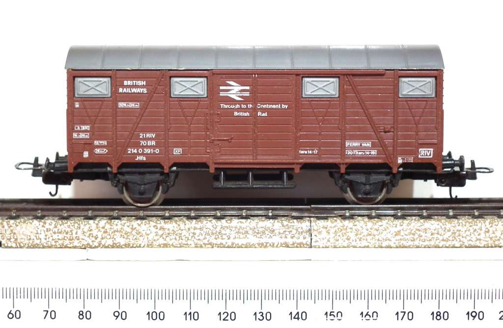 LIMA HO: European Closed Freight Wagon in Fair Un-boxed condition (Italy)