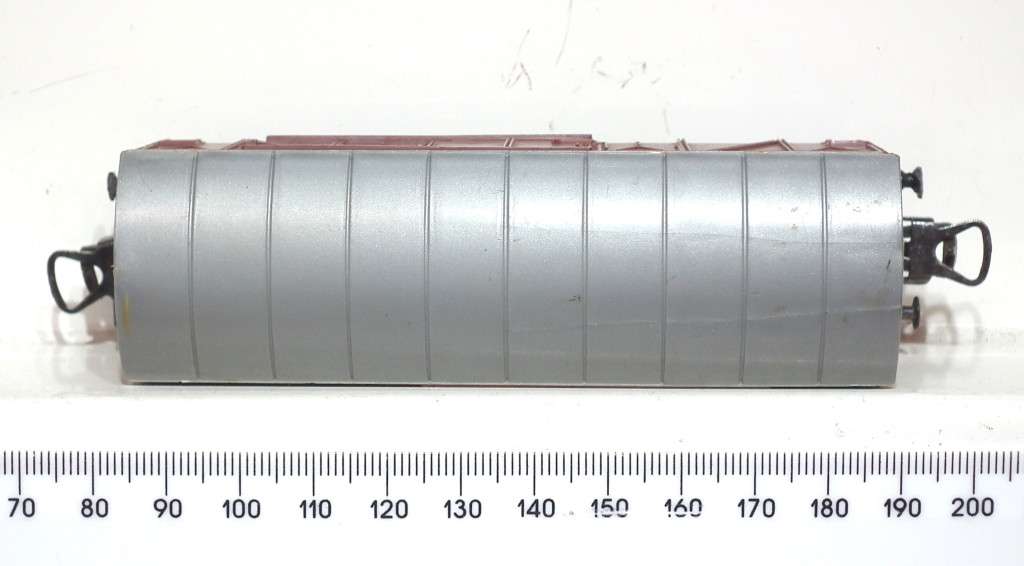 LIMA HO: European Closed Freight Wagon in Fair Un-boxed condition (Italy)