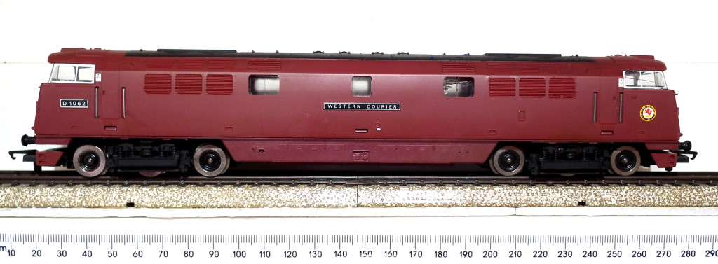 HORNBY OO: English `WESTON COURIER` Diesel Loco (D1062) in Very Good Condition (England)