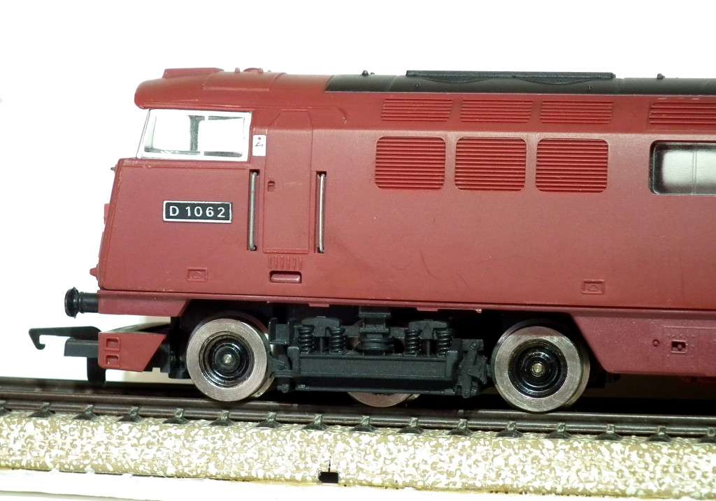 HORNBY OO: English `WESTON COURIER` Diesel Loco (D1062) in Very Good Condition (England)