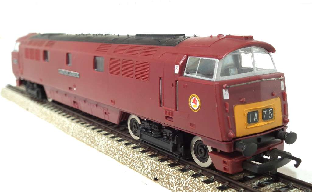 HORNBY OO: English `WESTON COURIER` Diesel Loco (D1062) in Very Good Condition (England)